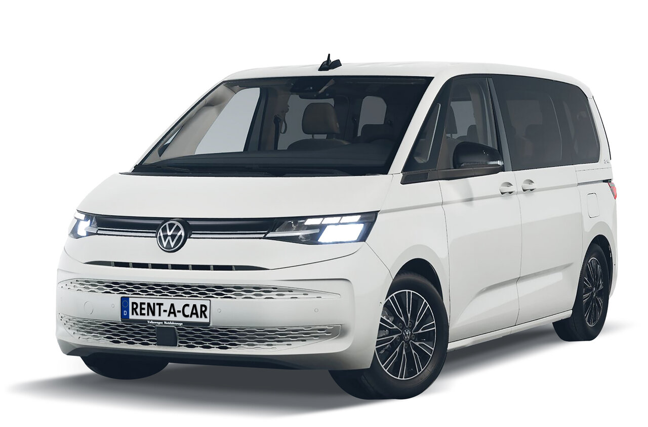 Weißer VW Multivan steht schräg seitlich vor einem weißen Hintergrund